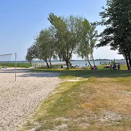 Hotel Geraeumige Mit Garten 2*